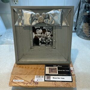 Disney Parks Minnie Bow Frame